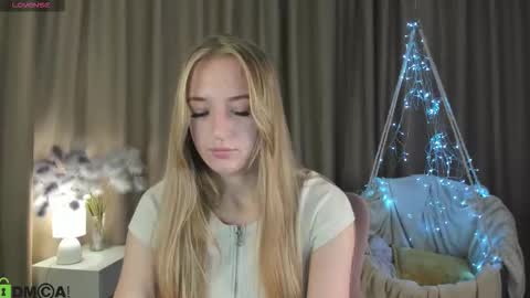 Stacy Mon Tue Wed Thu Fri Sun GMT GMT 3 1000am - 0400pm  online show from October 9, 9:07 am