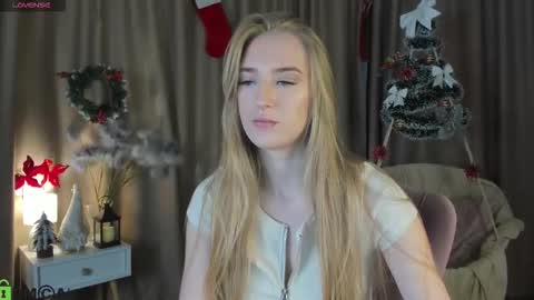 Stacy Mon Tue Wed Thu Fri Sun GMT GMT 3 1000am - 0400pm  online show from November 30, 9:24 am