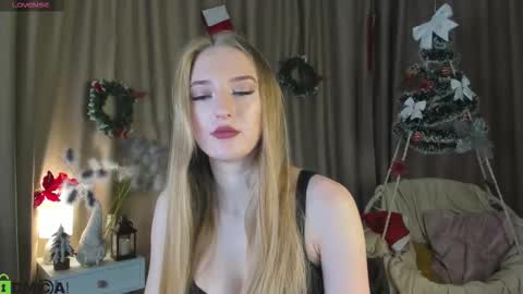 Stacy Mon Tue Wed Thu Fri Sun GMT GMT 3 1000am - 0400pm  online show from December 2, 9:36 am