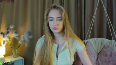 Stacy Mon Tue Wed Thu Fri Sun GMT GMT 3 1000am - 0400pm  online show from April 22, 9:33 am