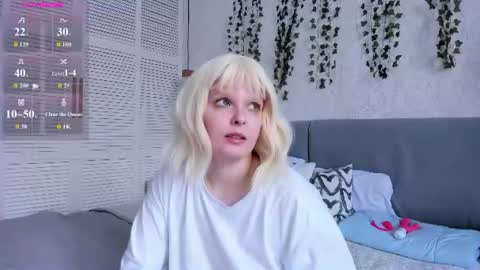 Snapshot of stacy_starrrr chatting on July 19, 12:53 pm Stacy online show from July 19, 12:53 pm