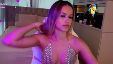 Snapshot of stacy_tylerr chatting on July 3, 7:42 pm Stacy Tyler online show from July 3, 7:42 pm