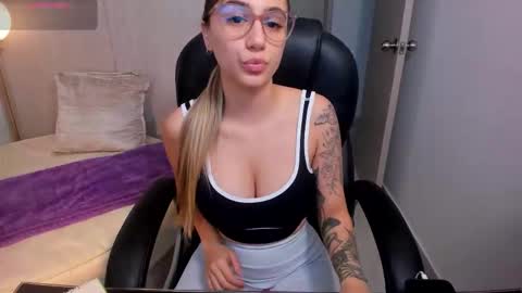 Stacy Conner online show from November 27, 6:32 pm