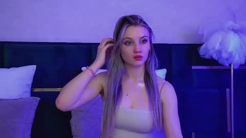 Snapshot of stacyevancesss chatting on November 22, 6:29 pm StacyEvances online show from November 22, 6:29 pm