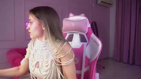 Snapshot of stacyevancesss chatting on November 29, 6:11 pm StacyEvances online show from November 29, 6:11 pm