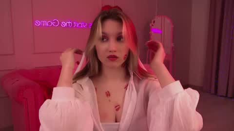 Snapshot of stacyevancesss chatting on February 14, 9:44 pm StacyEvances online show from February 14, 9:44 pm