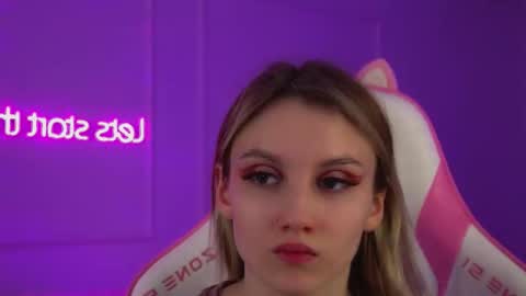 Snapshot of stacyevancesss chatting on March 1, 6:32 pm StacyEvances online show from March 1, 6:32 pm