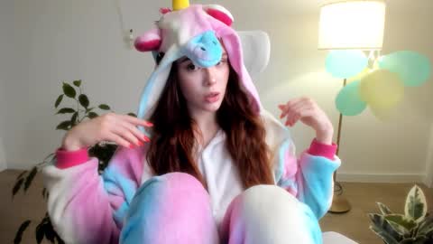 Stacy online show from December 20, 5:09 pm