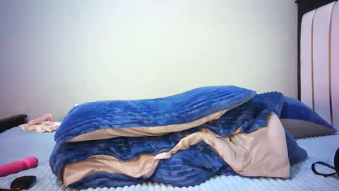 Snapshot of stacyweet chatting on November 23, 4:18 pm Stacysweet chocolate online show from November 23, 4:18 pm