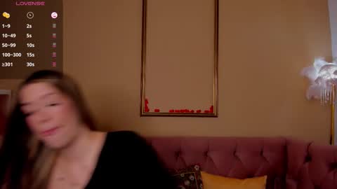 Snapshot of stacywells chatting on March 4, 1:44 am Stacy online show from March 4, 1:44 am