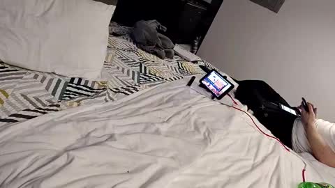 Snapshot of staightupdownbad chatting on February 6, 9:51 pm Straightupdownbad online show from February 6, 9:51 pm