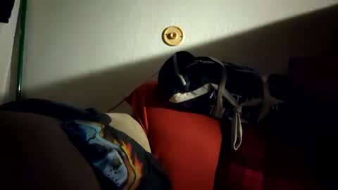 Snapshot of staightupdownbad chatting on February 20, 12:27 pm Straightupdownbad online show from February 20, 12:27 pm