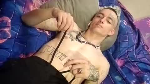 Snapshot of staightupdownbad chatting on March 2, 7:15 am Straightupdownbad online show from March 2, 7:15 am