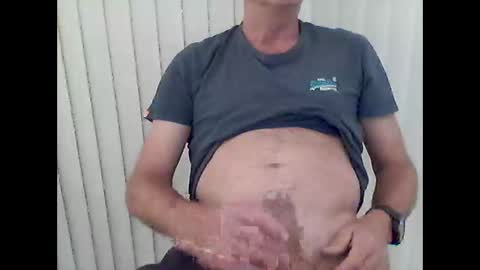 Snapshot of stanley1923308 chatting on October 5, 9:34 pm stanley1923308 online show from October 5, 9:34 pm