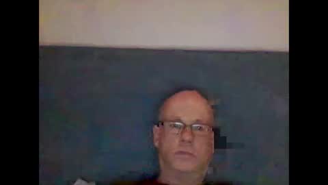 Snapshot of stanley1923308 chatting on November 28, 12:02 am stanley1923308 online show from November 28, 12:02 am