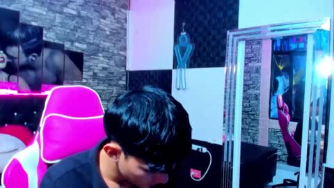 Snapshot of star_blew chatting on December 2, 12:18 pm star_blew online show from December 2, 12:18 pm