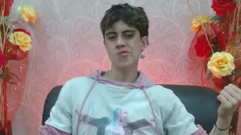 Snapshot of star_boyx chatting on March 6, 7:43 pm star_boyx online show from March 6, 7:43 pm