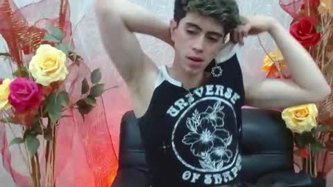 Snapshot of star_boyx chatting on March 8, 5:22 pm star_boyx online show from March 8, 5:22 pm