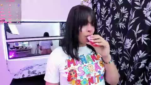 Snapshot of star_darling chatting on June 12, 11:53 am S T A R online show from June 12, 11:53 am