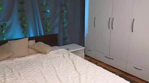 Snapshot of star_madison chatting on November 20, 2:17 pm Madison online show from November 20, 2:17 pm