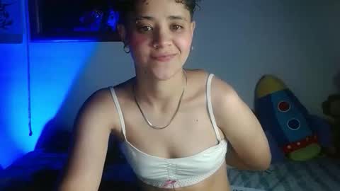 Snapshot of star_scar333 chatting on February 11, 1:21 am Star Scar online show from February 11, 1:21 am