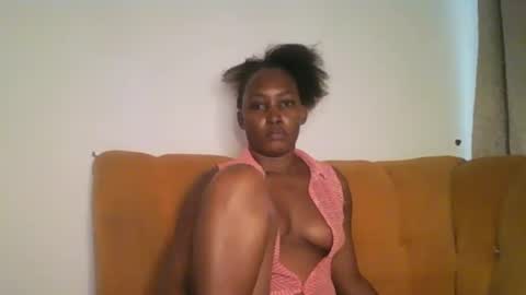 Snapshot of stargirl880271 chatting on February 15, 4:03 am isha online show from February 15, 4:03 am