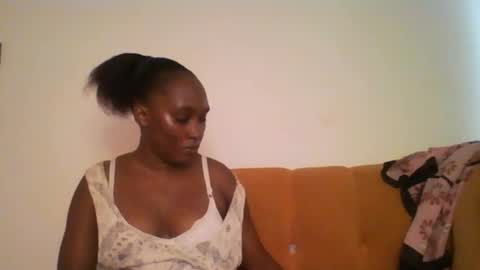 Snapshot of stargirl880271 chatting on February 28, 4:10 am isha online show from February 28, 4:10 am