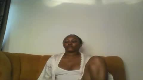 Snapshot of stargirl880271 chatting on September 25, 3:32 am isha online show from September 25, 3:32 am
