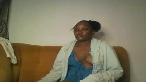 Snapshot of stargirl880271 chatting on October 19, 1:28 am isha online show from October 19, 1:28 am