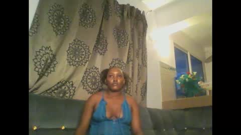 Snapshot of stargirl880271 chatting on November 19, 3:01 pm isha online show from November 19, 3:01 pm