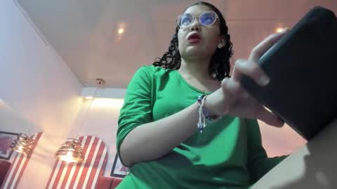 Snapshot of starkjoness chatting on February 15, 1:52 pm Stark Jones online show from February 15, 1:52 pm