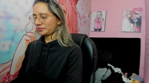 StarletTays online show from December 1, 1:32 am