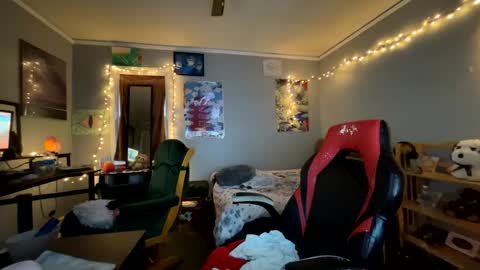 Starlight online show from December 11, 5:48 pm