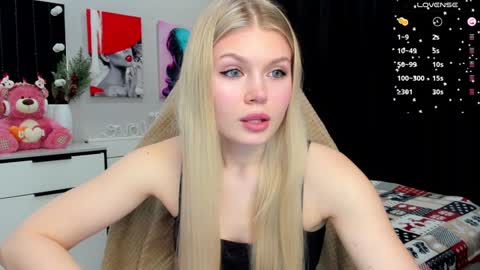 Snapshot of starlight_2004 chatting on January 13, 3:26 pm Caroline online show from January 13, 3:26 pm