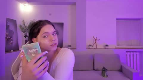 Snapshot of starlight_madison chatting on February 15, 2:08 am Madison online show from February 15, 2:08 am