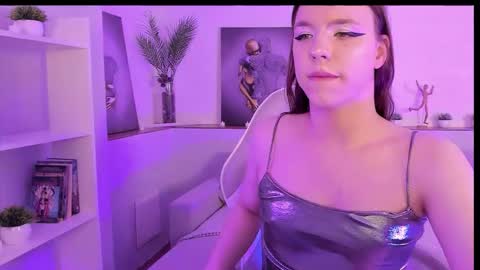 Snapshot of starlight_madison chatting on March 9, 10:08 am Madison online show from March 9, 10:08 am