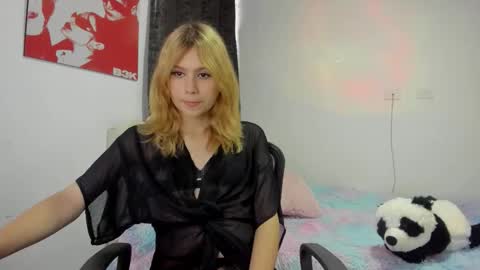 starmoonly online show from November 30, 10:25 pm