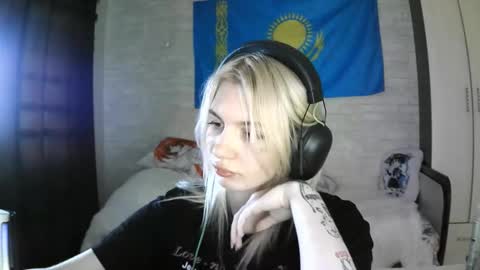 Katie online show from September 9, 10:59 am