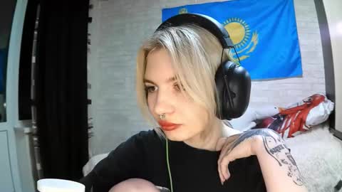 Katie online show from September 11, 4:07 pm