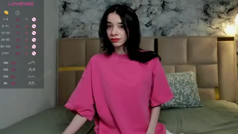 Snapshot of starry_violet chatting on March 20, 9:52 pm Hello my name is Amanda online show from March 20, 9:52 pm