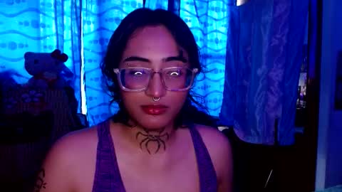 Snapshot of stars4spider_ chatting on September 24, 9:29 pm      online show from September 24, 9:29 pm