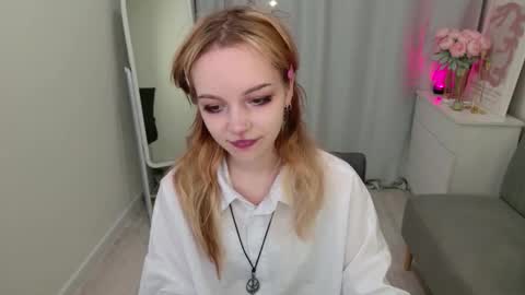 Snapshot of staymonica chatting on September 26, 1:48 pm MONICA online show from September 26, 1:48 pm