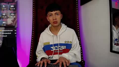 Steev online show from December 7, 8:11 am