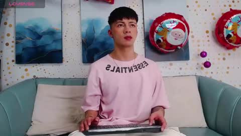 Steev online show from December 28, 5:23 am