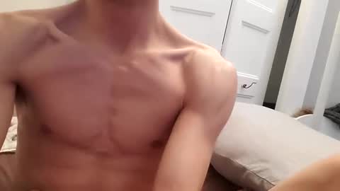 STEEVIDENTACHATTE online show from February 18, 1:44 pm