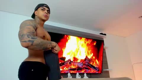 Snapshot of stefan_macallan chatting on October 11, 2:15 pm Macallan online show from October 11, 2:15 pm