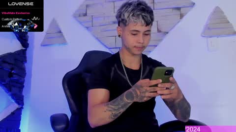 Snapshot of stefan_wonder_ chatting on December 29, 3:03 pm Wonder online show from December 29, 3:03 pm