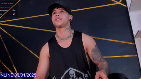 Snapshot of stefan_wonder_ chatting on January 3, 7:18 pm Wonder online show from January 3, 7:18 pm