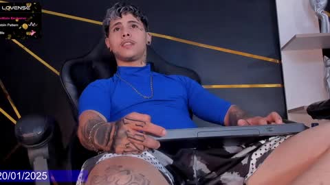 Snapshot of stefan_wonder_ chatting on January 20, 2:46 pm Wonder online show from January 20, 2:46 pm