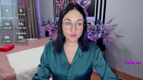 Snapshot of stefanawinter chatting on February 18, 11:17 am StefanaWinter online show from February 18, 11:17 am